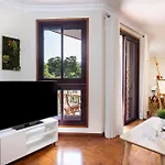 Home2book Design & Luminous Cruz Center アパート *
