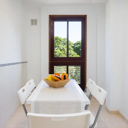 Apartment Home2book Design & Luminous Cruz Center *