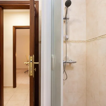 Home2book Design & Luminous Cruz Center Apartment *