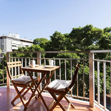 Home2book Design & Luminous Cruz Center Apartment
